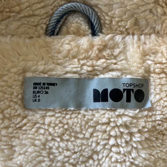 Topshop Sherpa lined Jean jacket - Picture 2 of 3